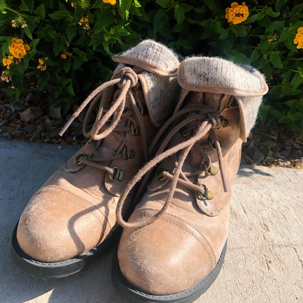 Sweater combat boots!!